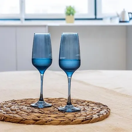 New* Chic Apartment- Heart Of The Center Of