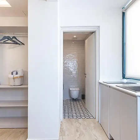 New* Chic Apartment- Heart Of The Center Of Apartment *